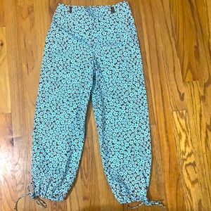Girls Boutique Chabre’ floral pants size 6